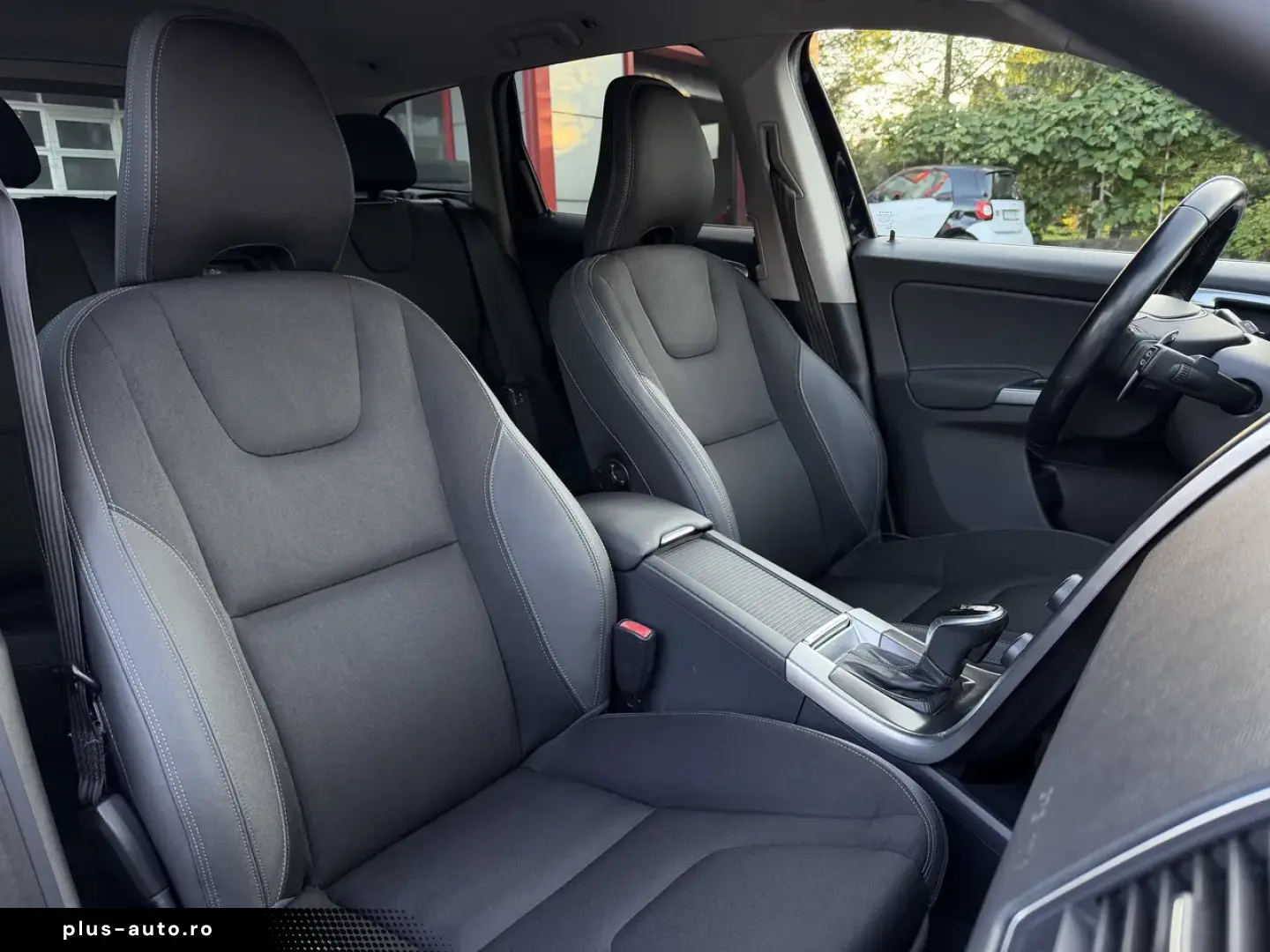 VOLVO XC60 D4 AWD  Geartronic  Momentum  03 2014