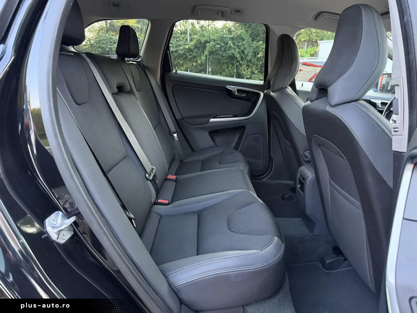 VOLVO XC60 D4 AWD  Geartronic  Momentum  03 2014