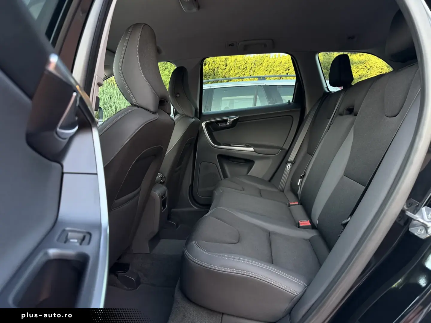 VOLVO XC60 D4 AWD  Geartronic  Momentum  03 2014