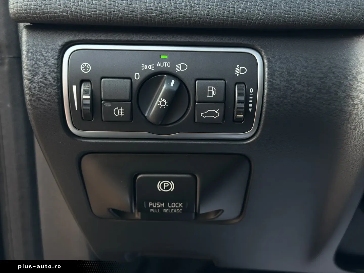 VOLVO XC60 D4 AWD  Geartronic  Momentum  03 2014