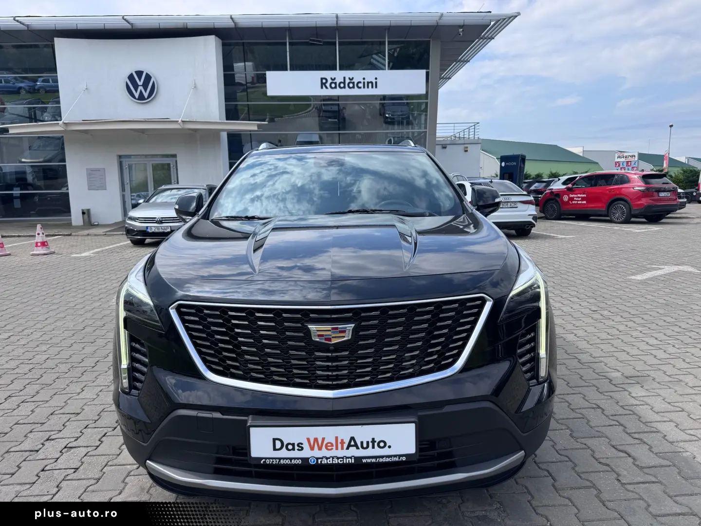 Cadillac XT4 SUV 2024