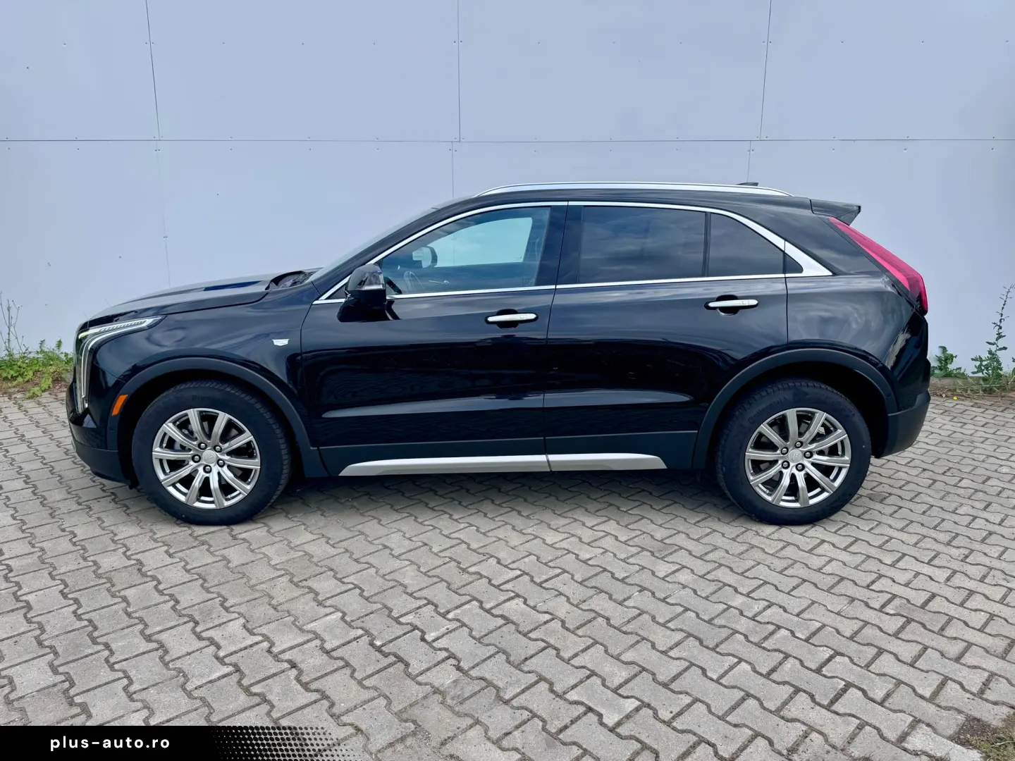 Cadillac XT4 SUV 2024