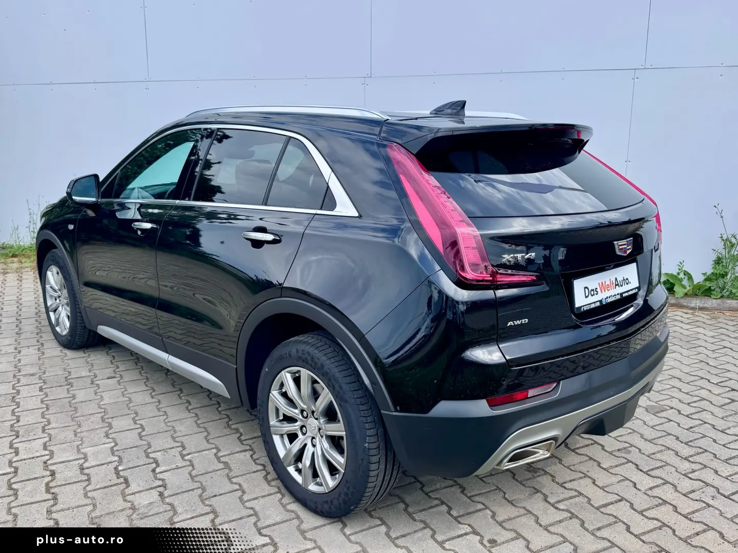 Cadillac XT4 SUV 2024