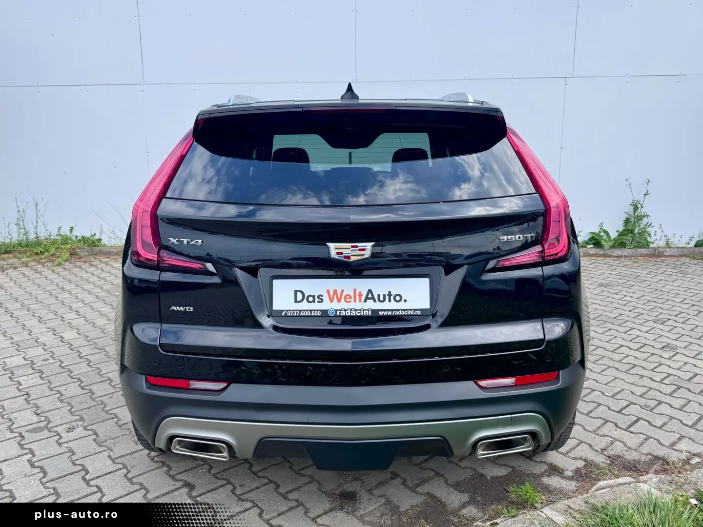 Cadillac XT4 SUV 2024