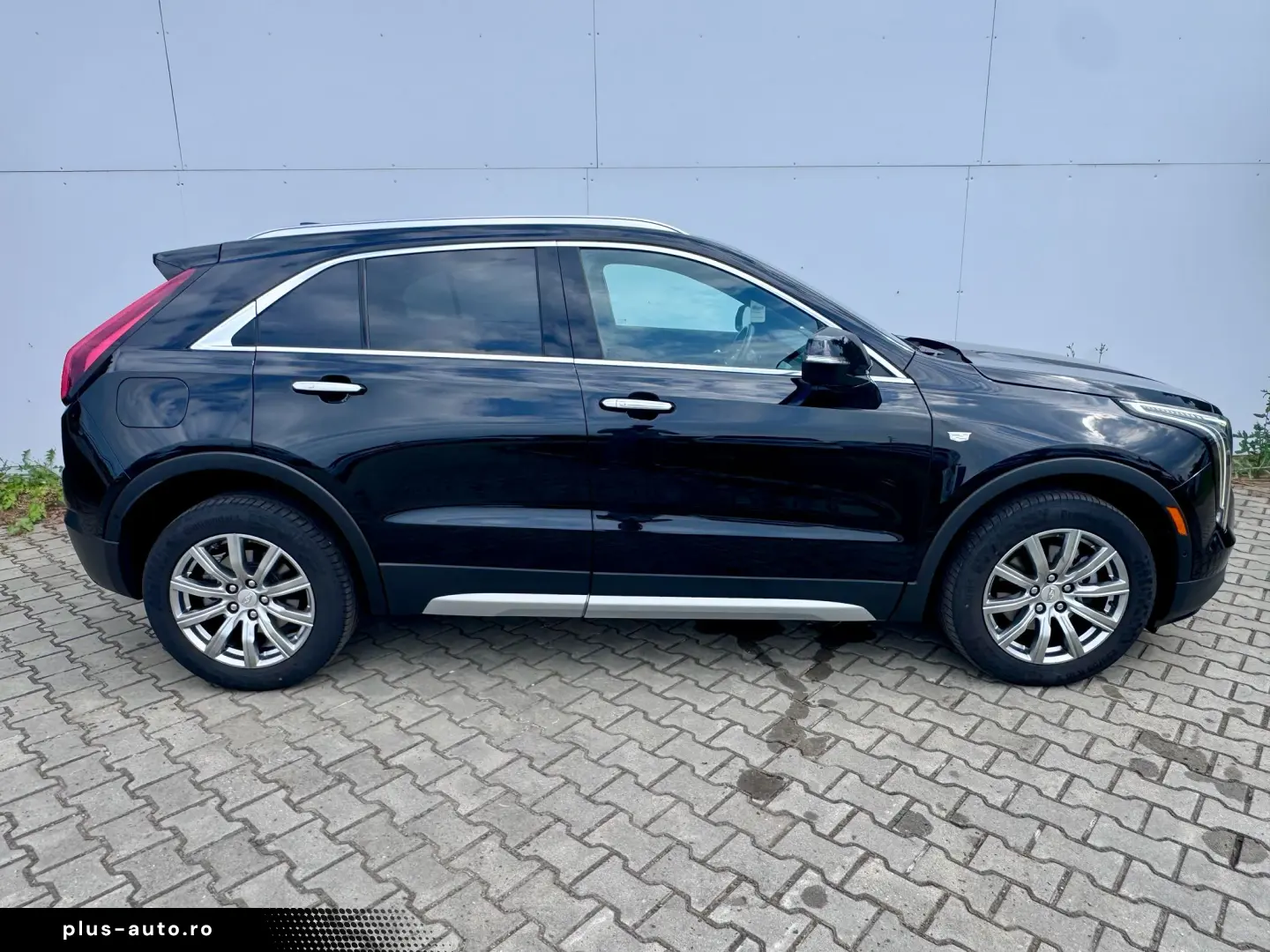 Cadillac XT4 SUV 2024