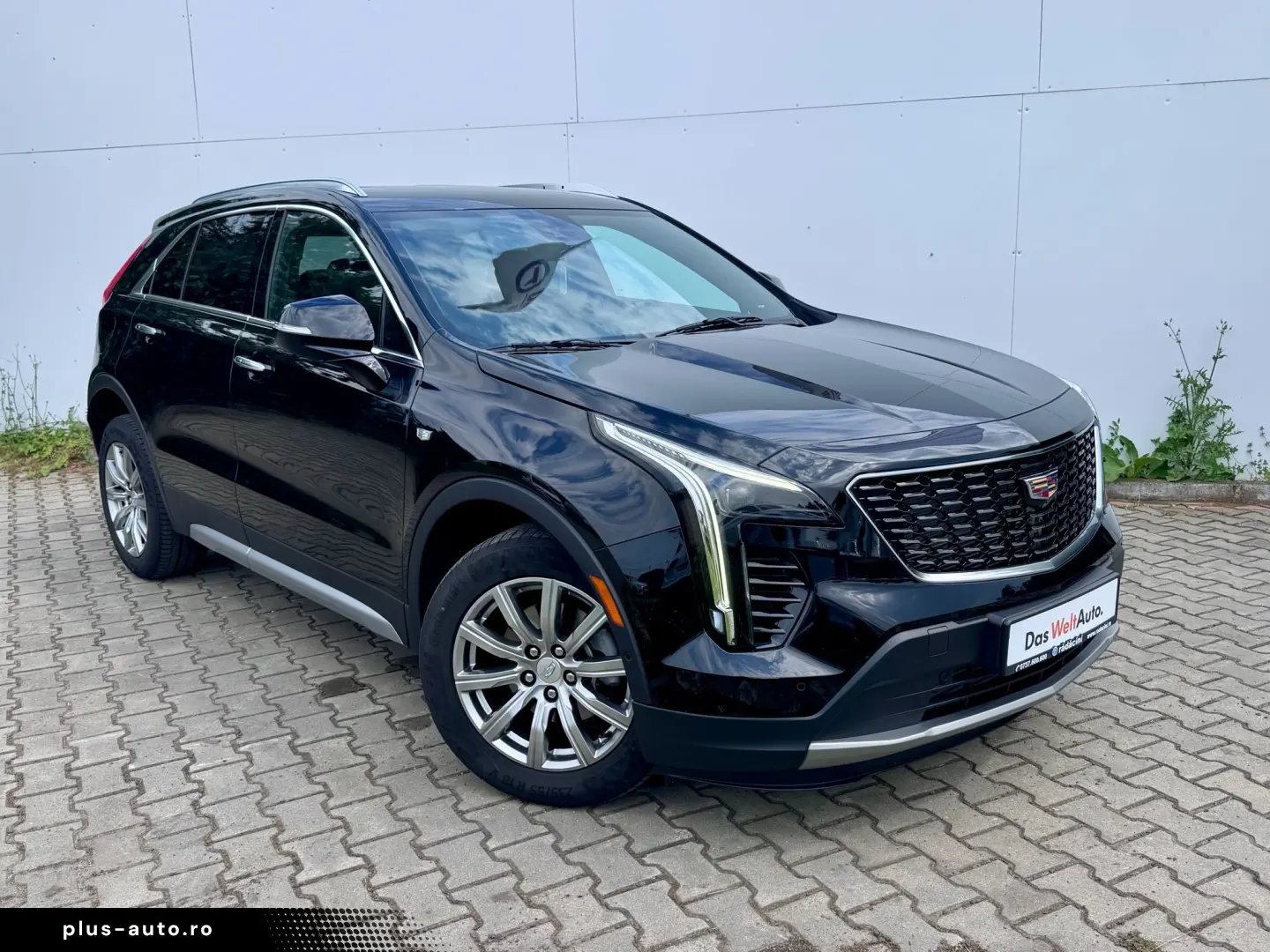 Cadillac XT4 SUV 2024