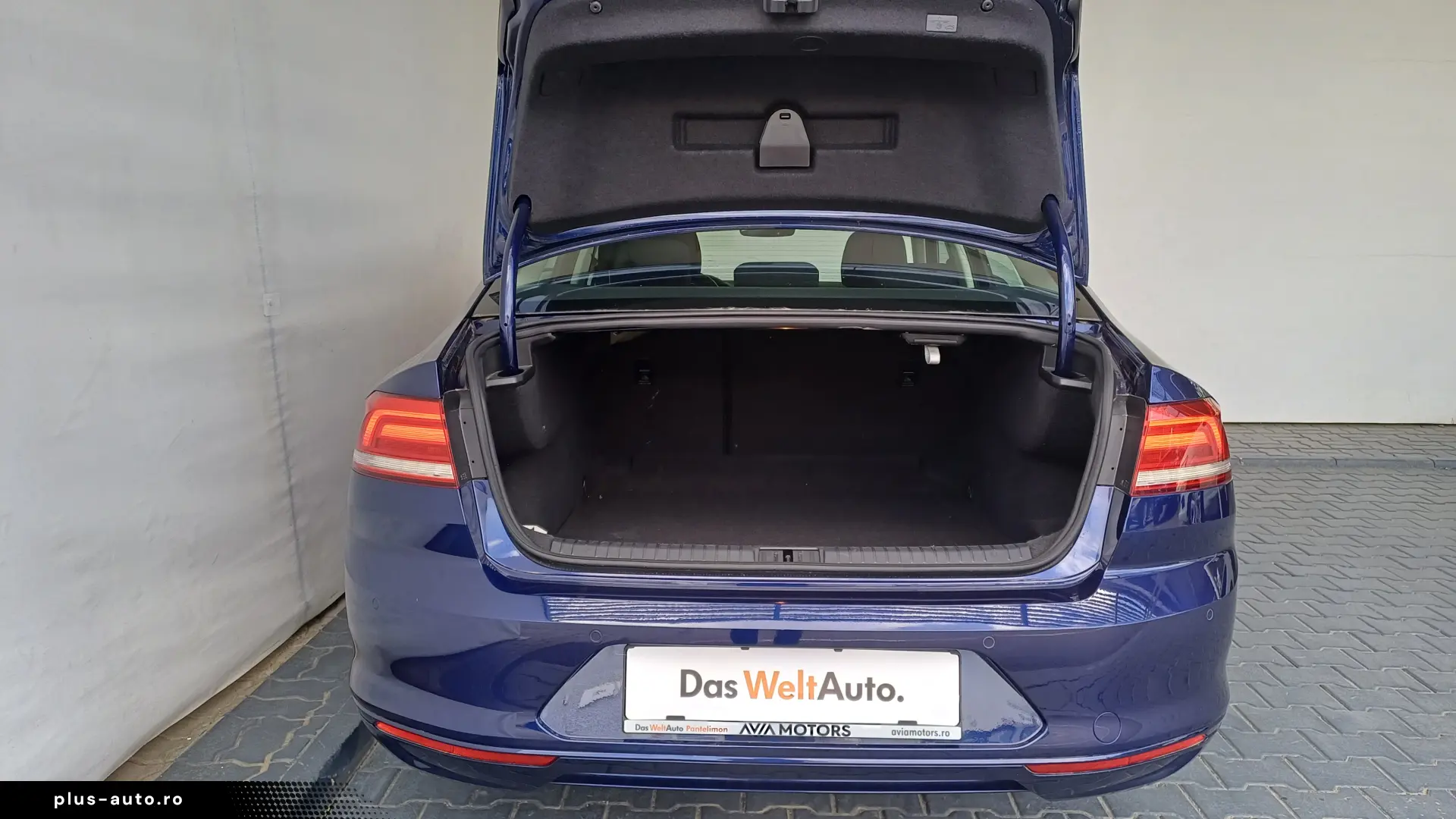 Volkswagen Passat Advance 2.0 TDI