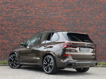 BMW X5 xDrive50e M Sport Pro - PHEV - Sky Lounge - B&W