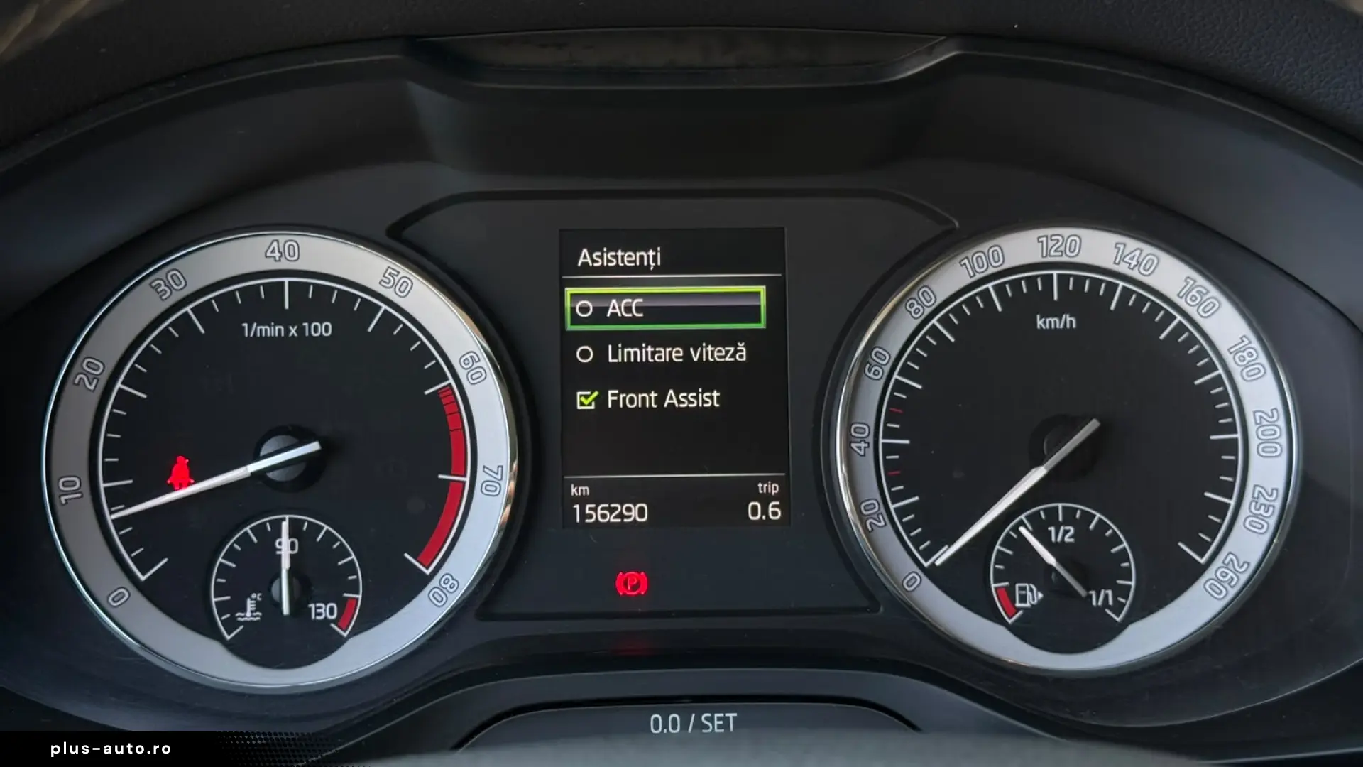 Skoda Karoq - 1.5 Tsi   150cp   Manual 6 1   LED    Camera