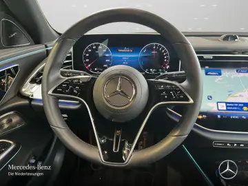 MERCEDES-BENZ E 300e 4M EXCLUSIVE Pre  Pano Superscreen