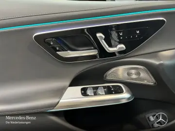 MERCEDES-BENZ E 300e 4M EXCLUSIVE Pre  Pano Superscreen