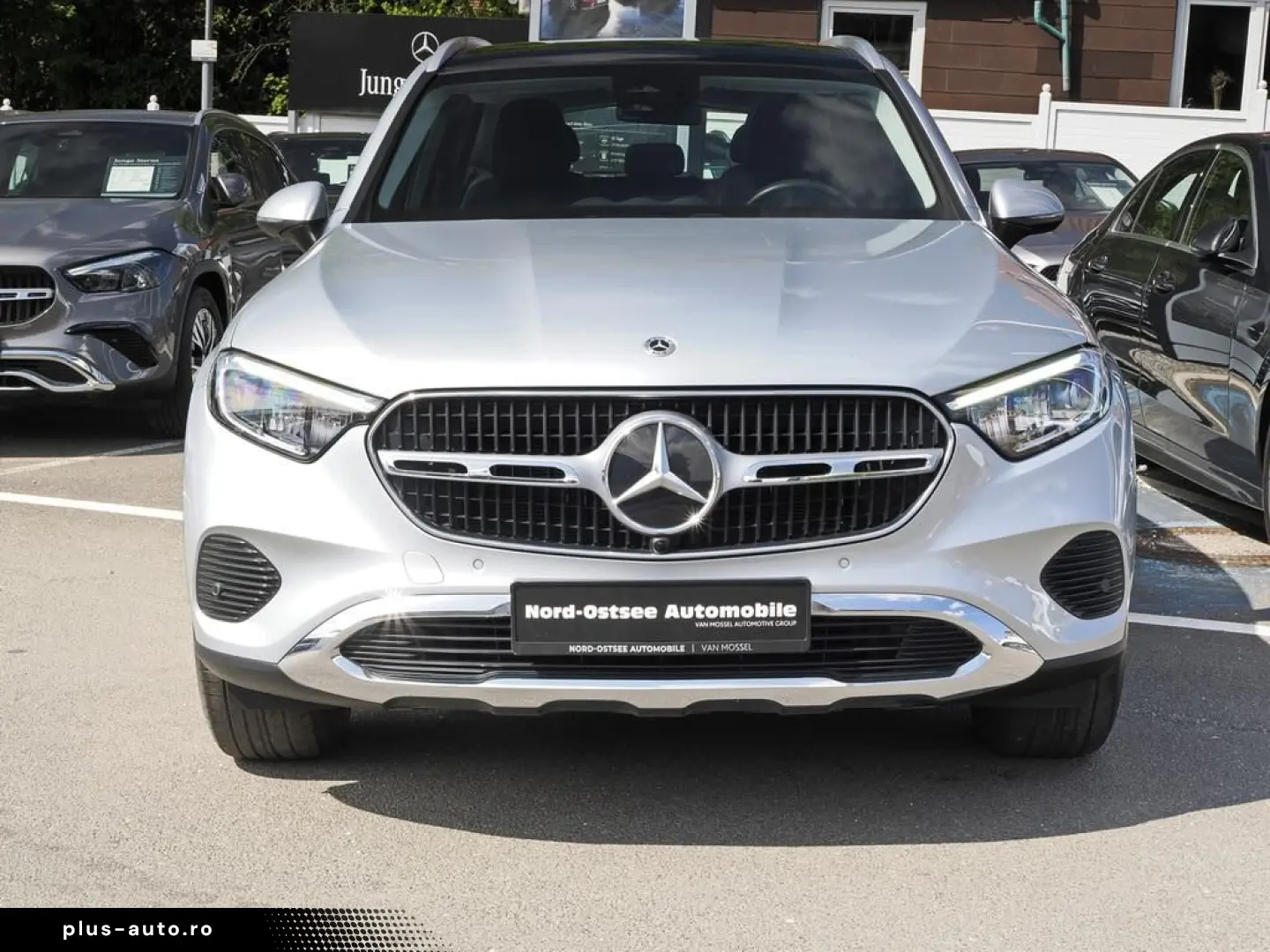 MERCEDES-BENZ GLC 220 d 4M AVANTGARDE ADV PANO LED