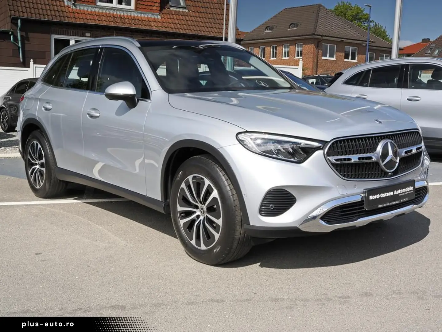 MERCEDES-BENZ GLC 220 d 4M AVANTGARDE ADV PANO LED