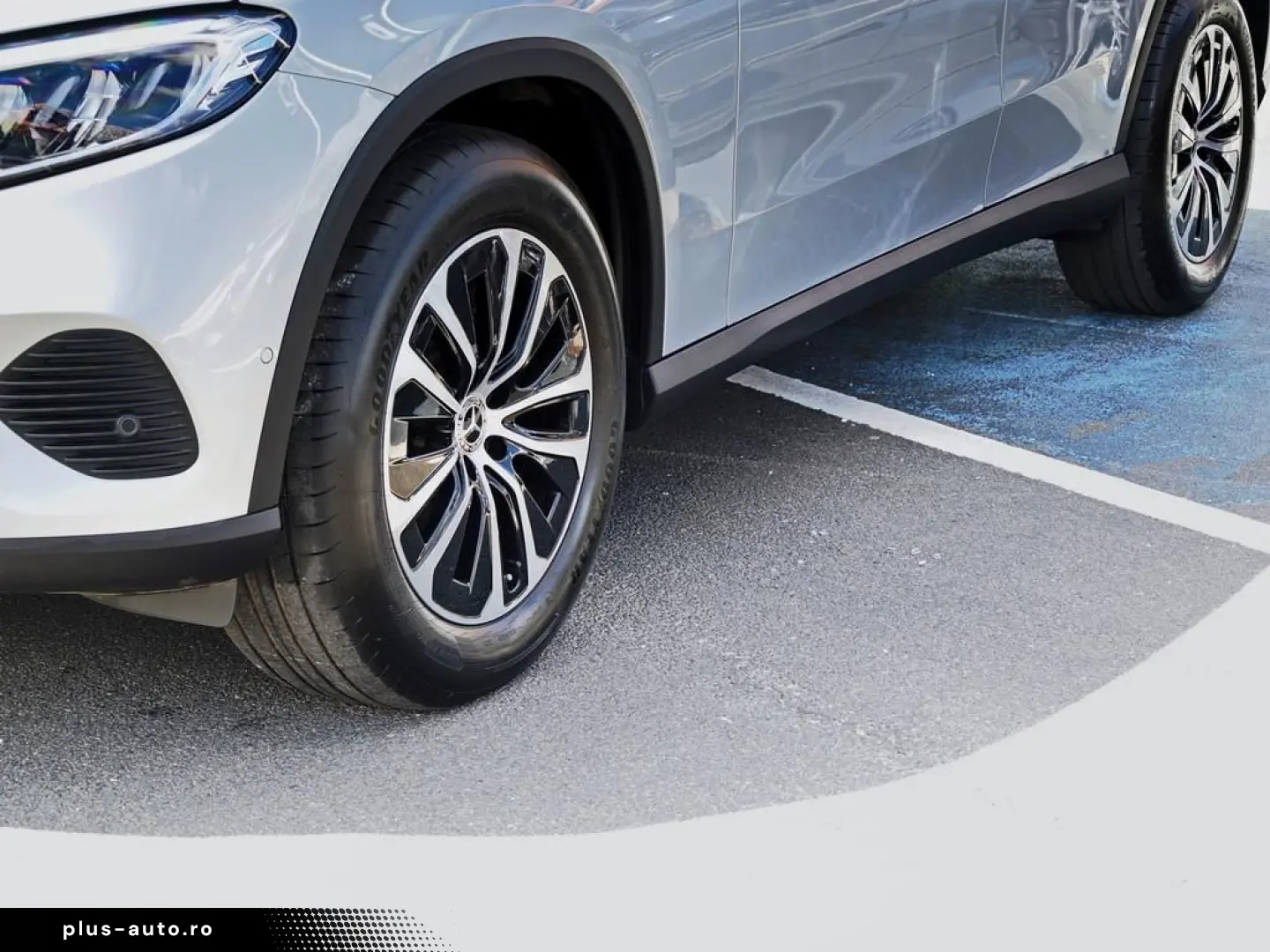 MERCEDES-BENZ GLC 220 d 4M AVANTGARDE ADV PANO LED