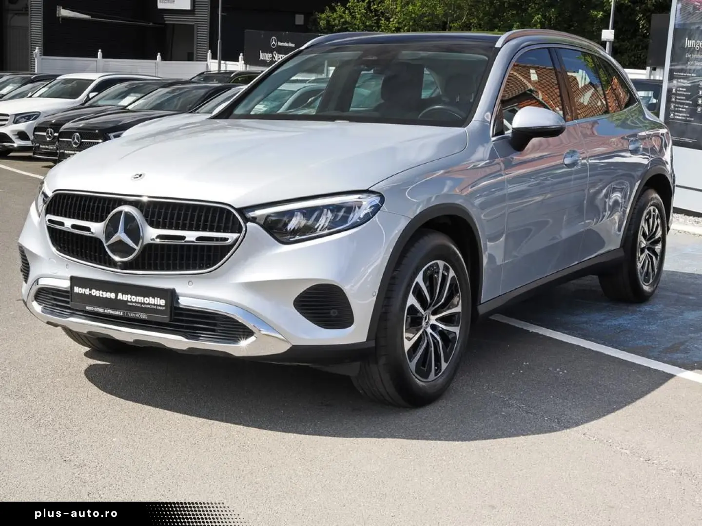 MERCEDES-BENZ GLC 220 d 4M AVANTGARDE ADV PANO LED