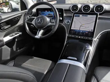 MERCEDES-BENZ GLC 220 d 4M AVANTGARDE ADV PANO LED