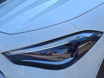 MERCEDES-BENZ CLE 200 AMG COUPÈ PANORAMA KEYLESS