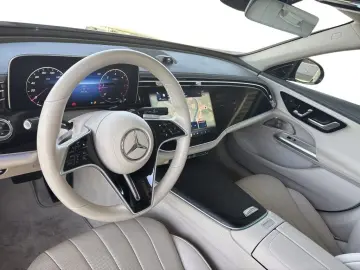 MERCEDES-BENZ E 450d 4MATIC AMG PANO 360 SUPER SOUND