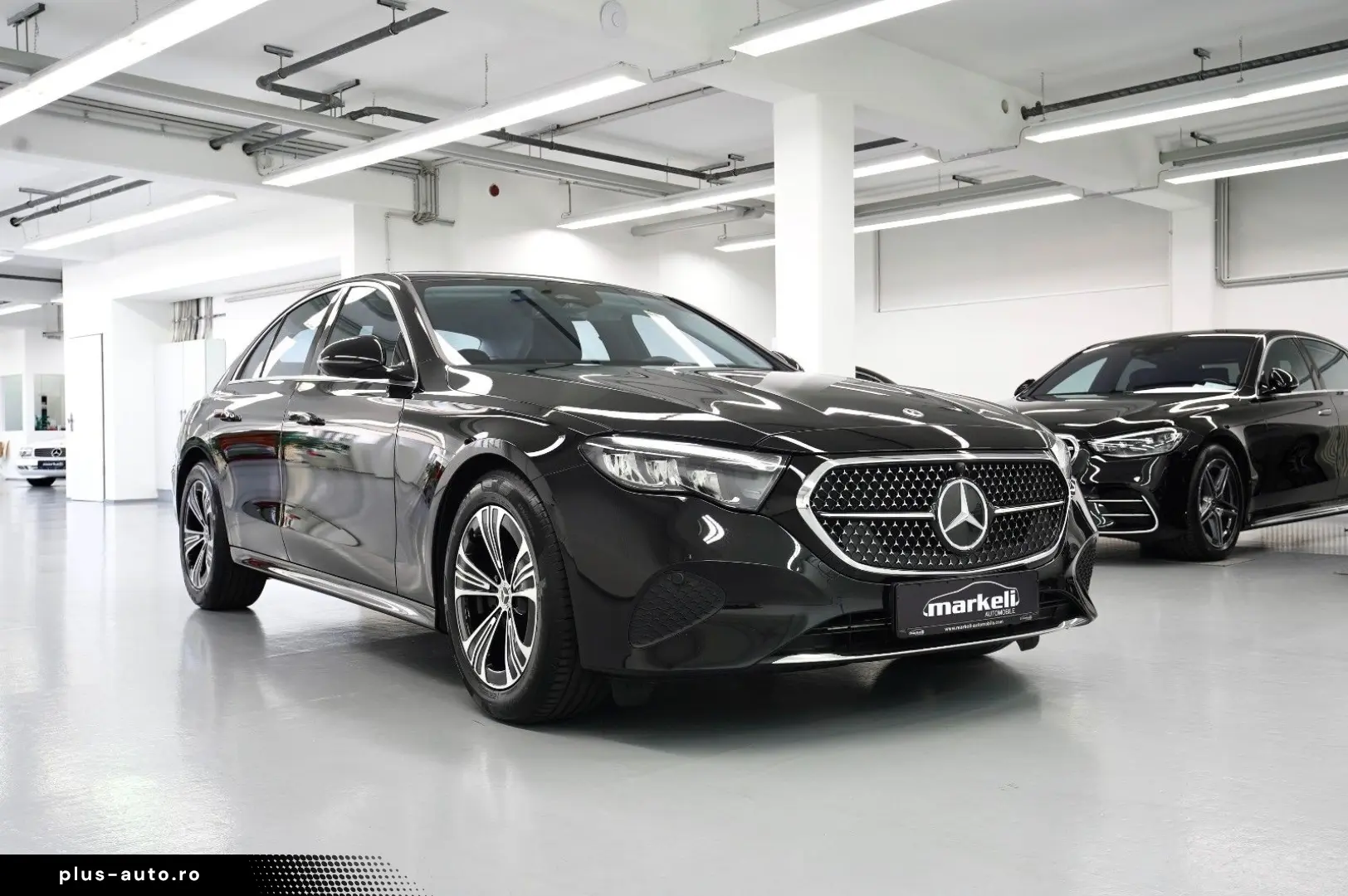 MERCEDES-BENZ E 220 d PANORAMA 2xAVANTGARDE