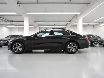 MERCEDES-BENZ E 220 d PANORAMA 2xAVANTGARDE