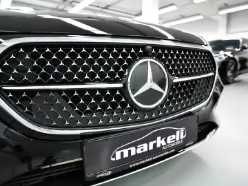 MERCEDES-BENZ E 220 d PANORAMA 2xAVANTGARDE