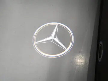 MERCEDES-BENZ E 220 d PANORAMA 2xAVANTGARDE