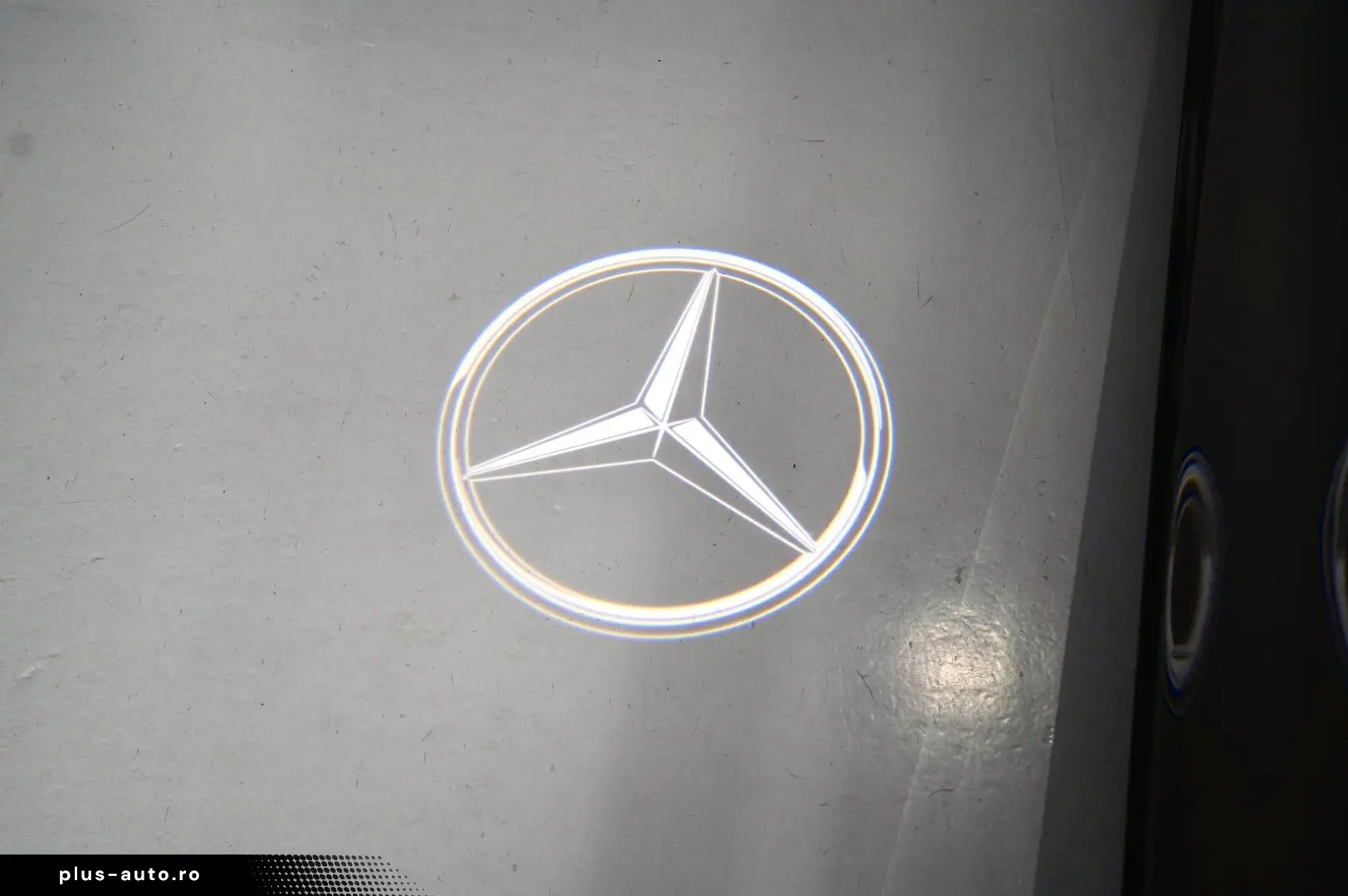 MERCEDES-BENZ E 220 d PANORAMA 2xAVANTGARDE