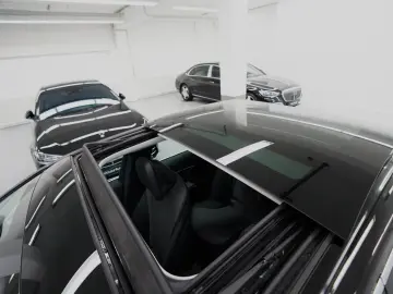 MERCEDES-BENZ E 220 d PANORAMA 2xAVANTGARDE