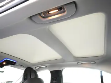 MERCEDES-BENZ E 220 d PANORAMA 2xAVANTGARDE