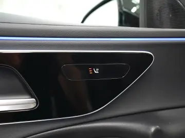 MERCEDES-BENZ E 220 d PANORAMA 2xAVANTGARDE