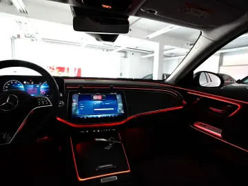MERCEDES-BENZ E 220 d PANORAMA 2xAVANTGARDE