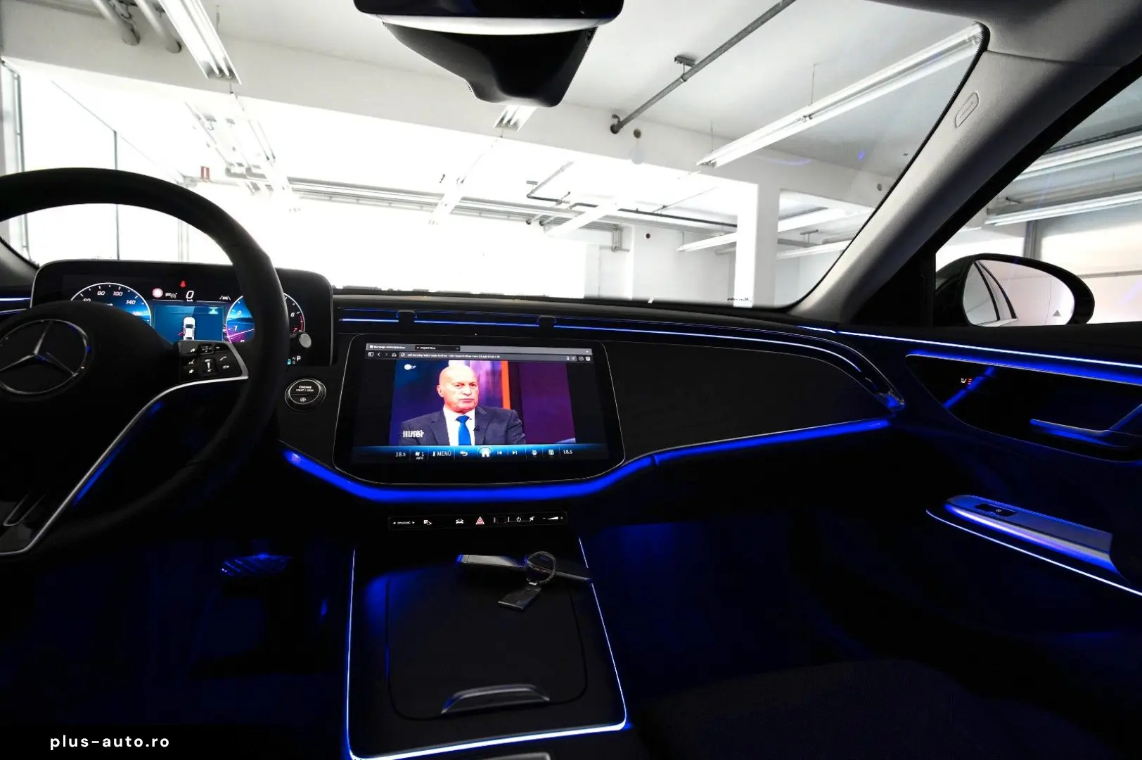 MERCEDES-BENZ E 220 d PANORAMA 2xAVANTGARDE