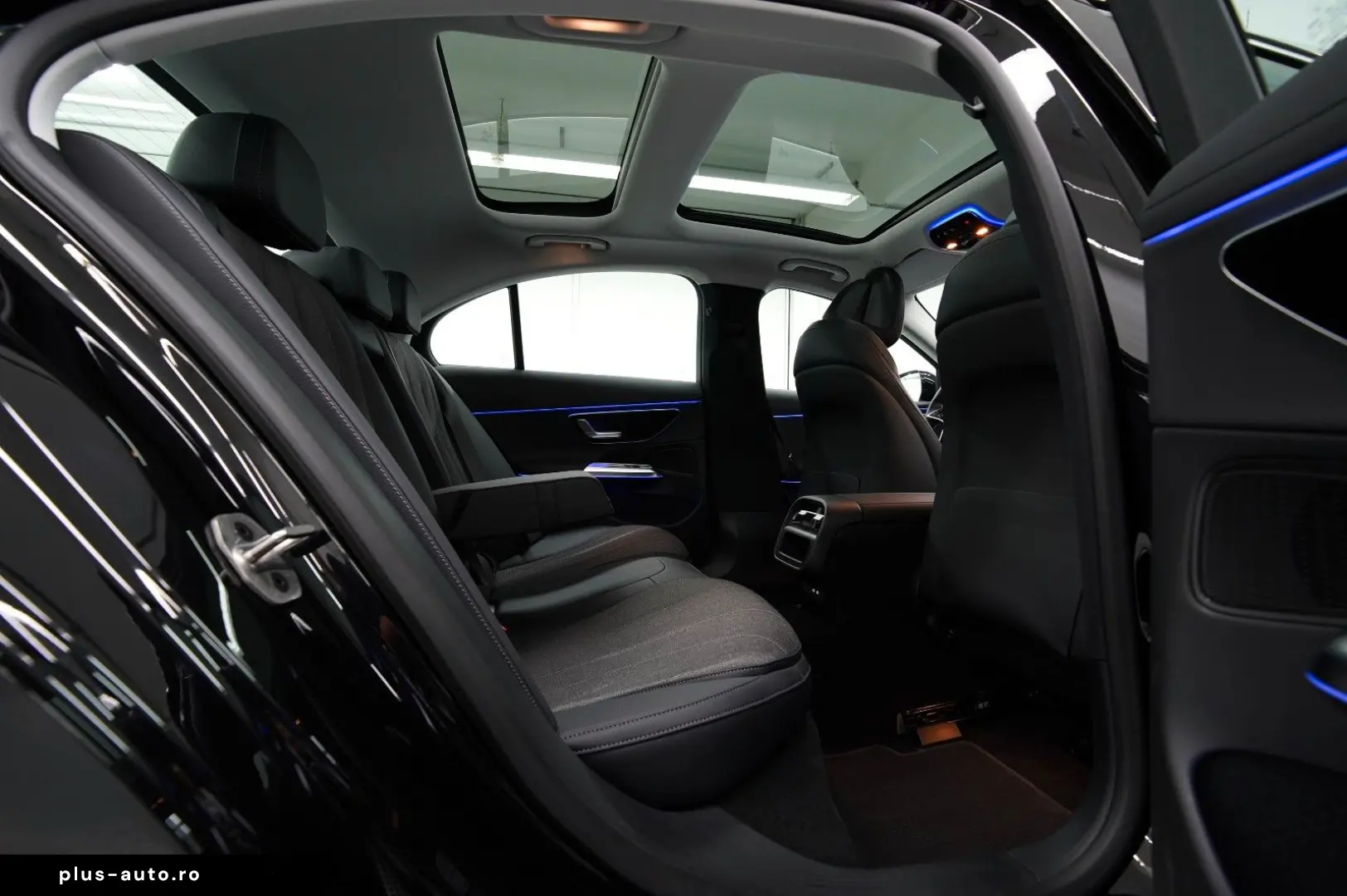 MERCEDES-BENZ E 220 d PANORAMA 2xAVANTGARDE