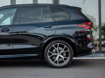 BMW X5 xDrive50eM-PACK HYBRID FACELIFT 1ST OWNER HUD