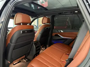 BMW X5 50e xDrive M-PAKET PANO HEADUP LUFT LASER 360