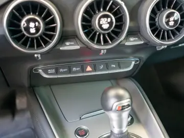 AUDI TT Coupe 45 TFSI LED NAVI KAMERA SHZ KLIMA BT