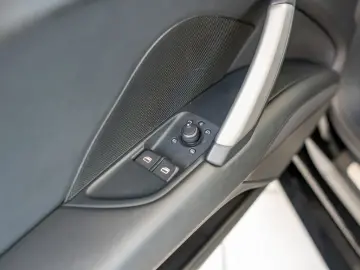 AUDI TT Coupe 45 TFSI LED NAVI KAMERA SHZ KLIMA BT