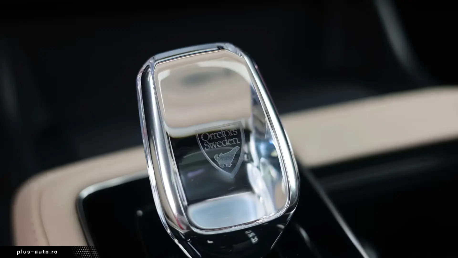 Volvo XC90 T8 AWD Ultra Dark - 7 Locuri - MY 2026