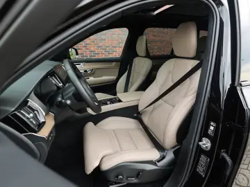 Volvo XC90 T8 AWD Ultra Dark - 7 Locuri - MY 2026