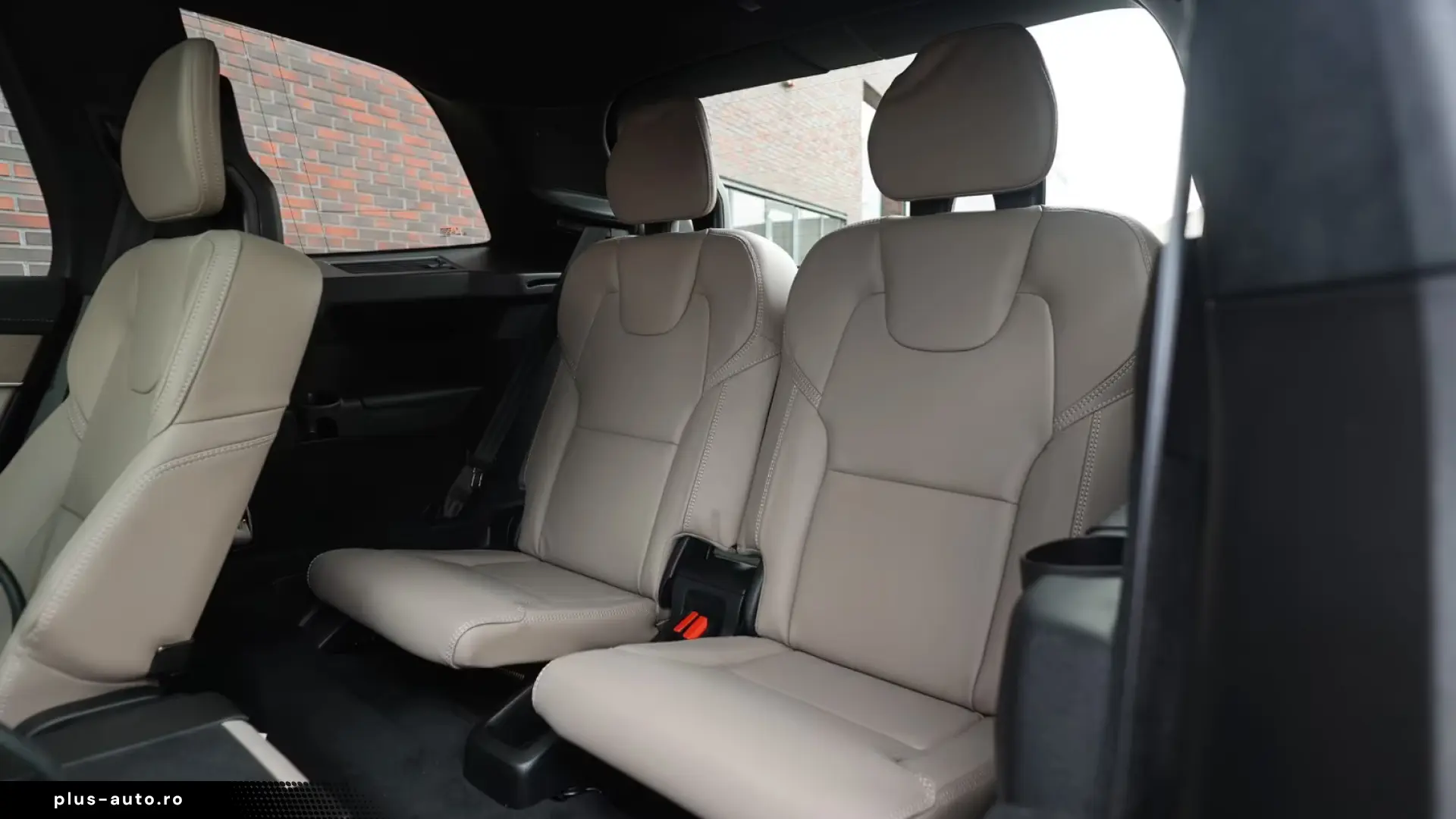 Volvo XC90 T8 AWD Ultra Dark - 7 Locuri - MY 2026