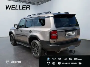 TOYOTA Land Cruiser 2 8 D-4D Executive 4x4  AHK 360  AC