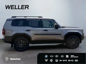 TOYOTA Land Cruiser 2 8 D-4D Executive 4x4  AHK 360  AC