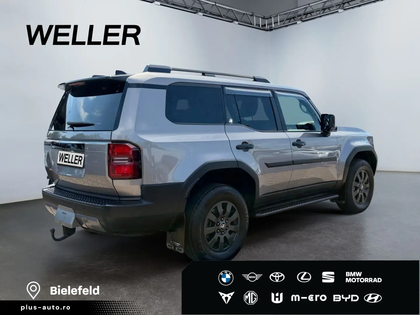 TOYOTA Land Cruiser 2 8 D-4D Executive 4x4  AHK 360  AC