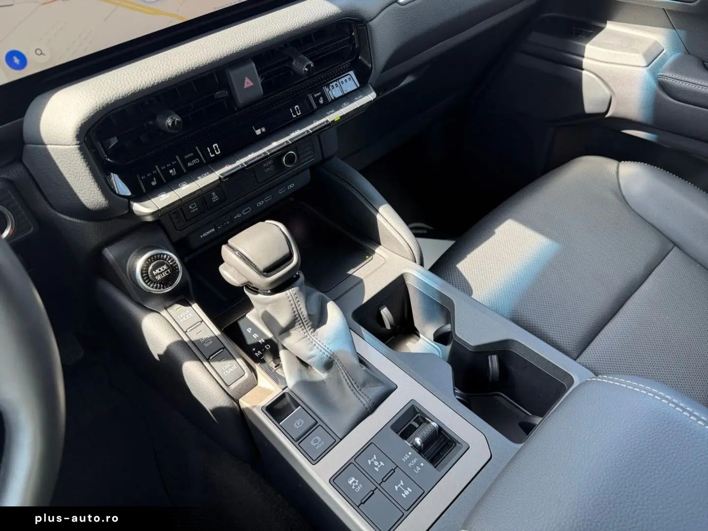 TOYOTA Land Cruiser 2 8 D-4D Executive 4x4  AHK 360  AC