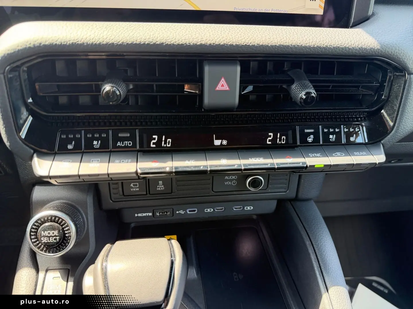 TOYOTA Land Cruiser 2 8 D-4D Executive 4x4  AHK 360  AC