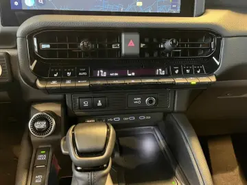 TOYOTA Land Cruiser 2.8 D-4D Executive