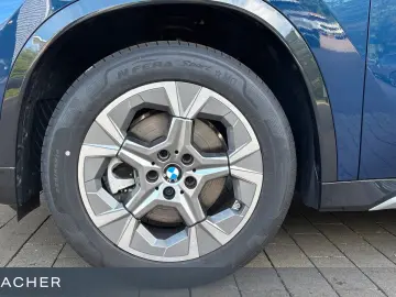 BMW X1 sDrive20i A X-Line AHK ACC RFK LCPlus eSitz M