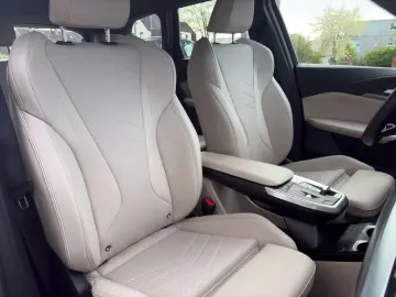 BMW X1 xDrive20d M-SPORT LED NAVI KAMERA H K 18  AHK