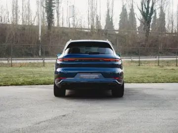 PORSCHE E-Hybrid SportDesign Pano airsusp. Bose PPF
