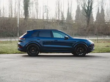 PORSCHE E-Hybrid SportDesign Pano airsusp. Bose PPF